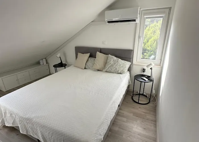 7th Heaven * Selca (Brac)